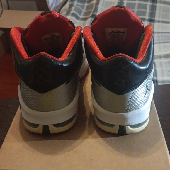 Jordan Melo M8 Advance "Metallic Silver Black" Mens SZ 10.5 EUC - Picture 5 of 9